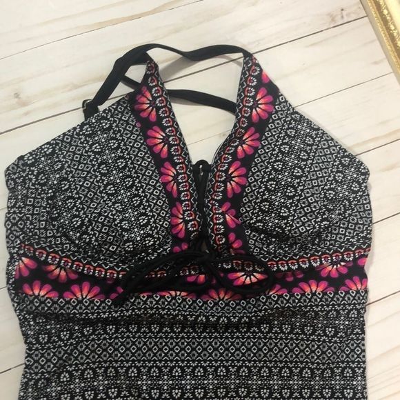 Kona Sol lace up one piece size XS bathing suit - Picture 4 of 9